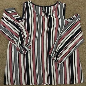 Long cut sleeved blouse